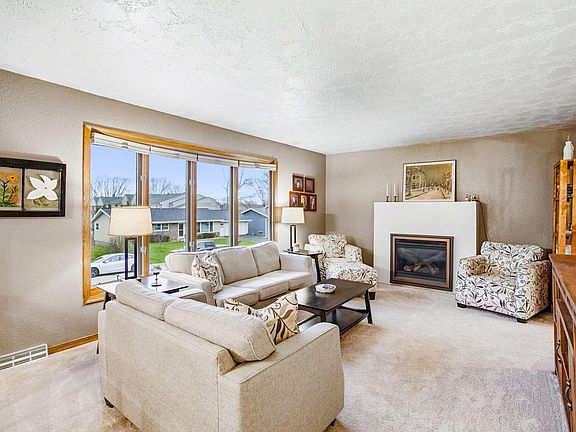 5th image of 321 Lakeview ROAD