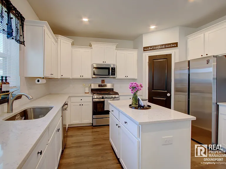 214 Honey Horn Dr — Photo 6