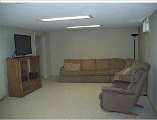 5th image of 123 N Crestwood Dr