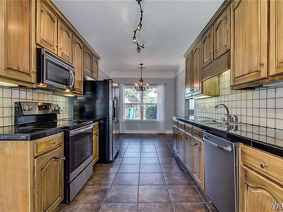 4th image of 2706 Stardust Dr