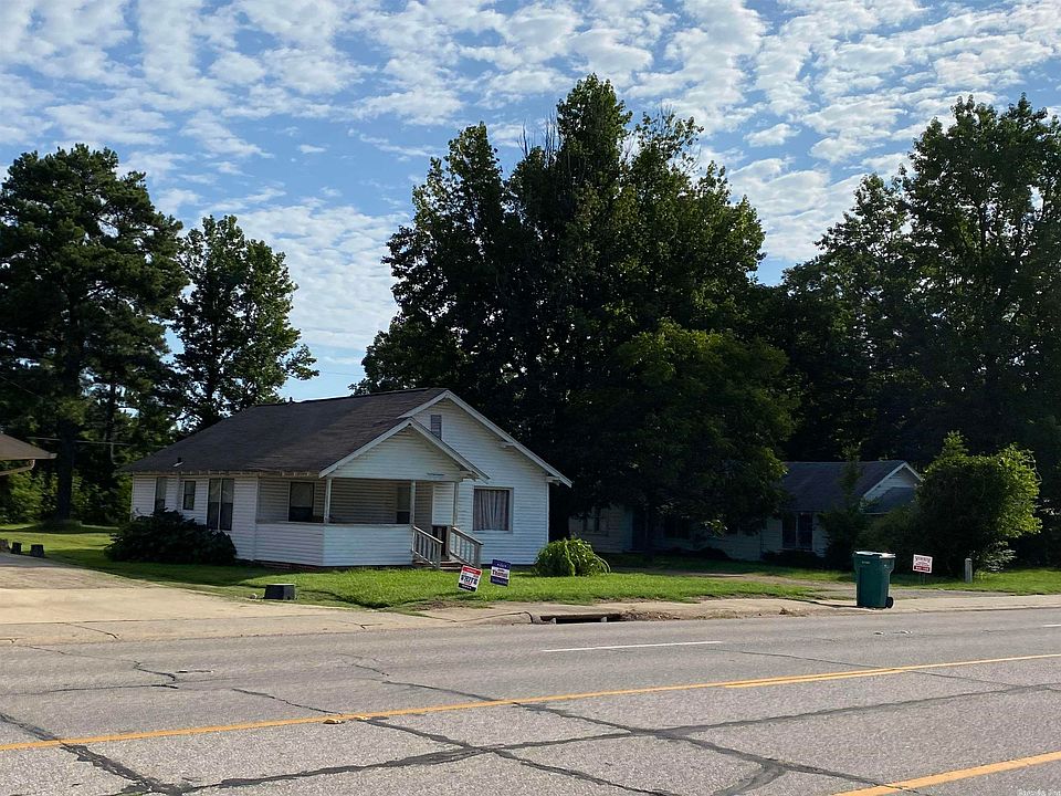1st image of 208 W Dodson St