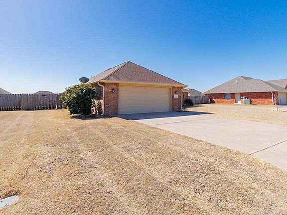 3rd image of 1114 NW Alma Dr