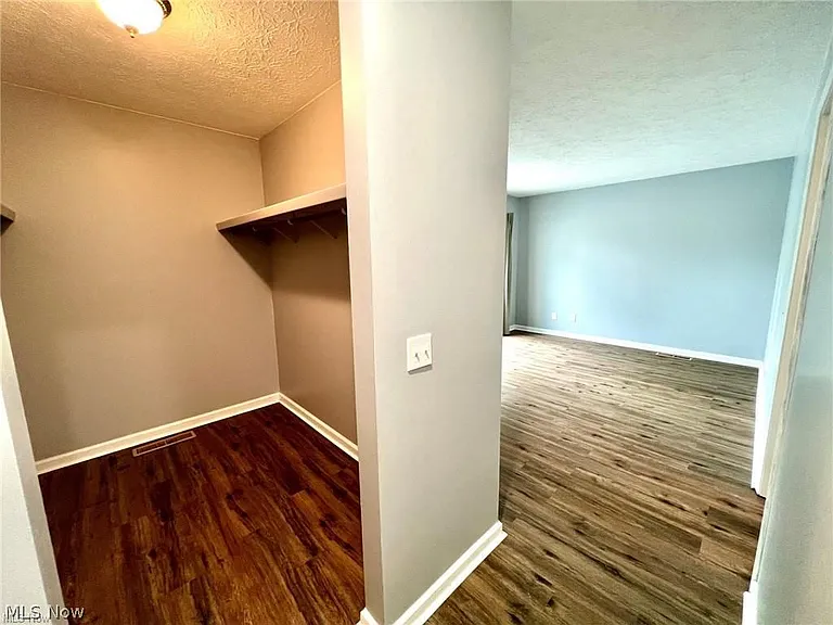 22410 Rock Creek Cir — Photo 23
