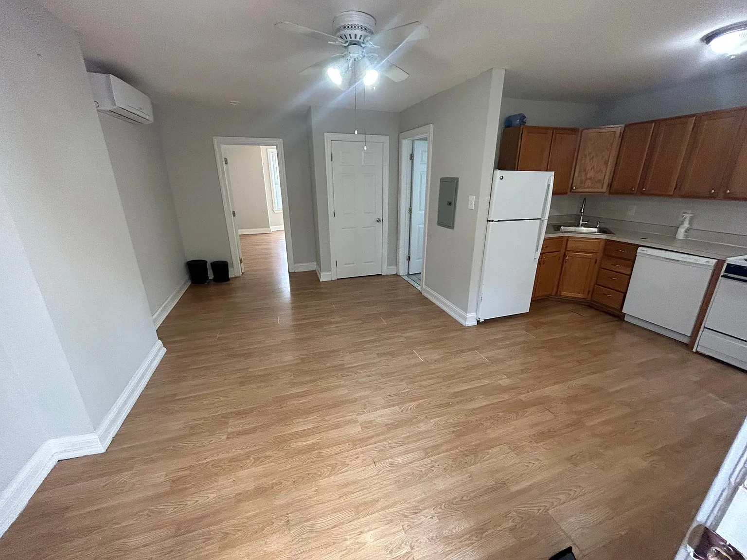 1 bed, 700 sqft, $1,350 — Photo 1