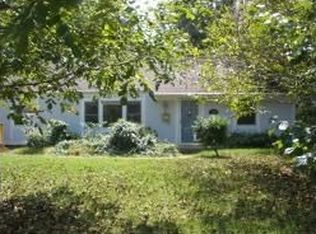 7585 Rainbow Dr, Prairie Village, KS 66208