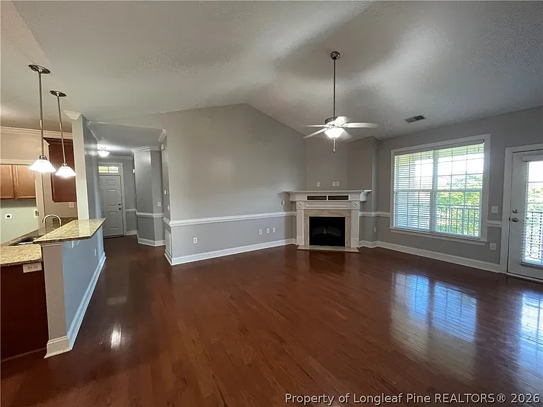 411 Gallery Dr #204 — Photo 10
