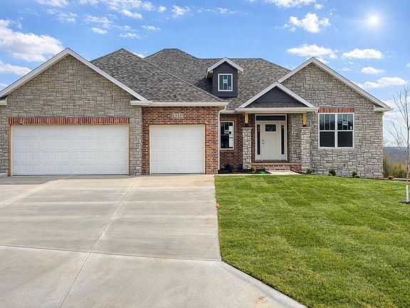 2nd image of 1310 W Doubletree Drive