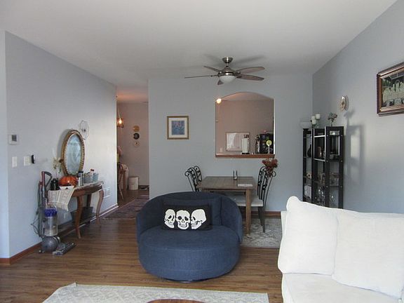 5th image of 4022 Hennepin Dr