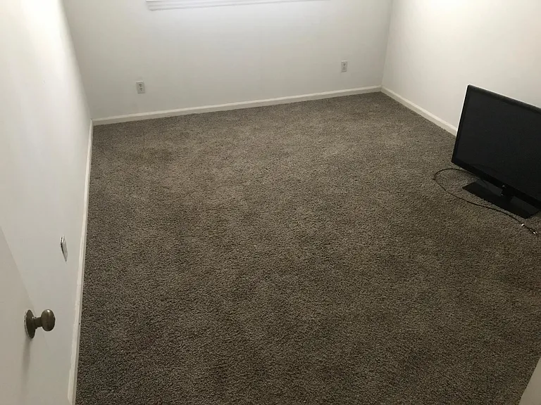 1101 Robin Hood Rd #D — Photo 4