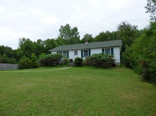 575 Lake Dr, Shaftsbury, VT 05262