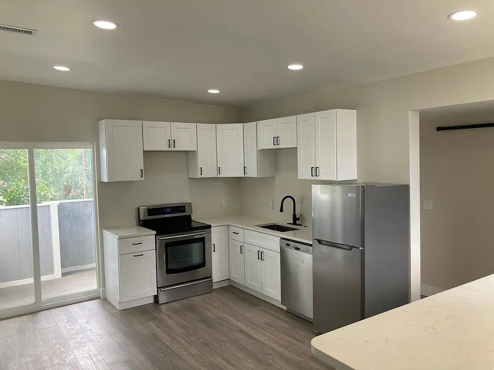 5326 Lowell Blvd #2