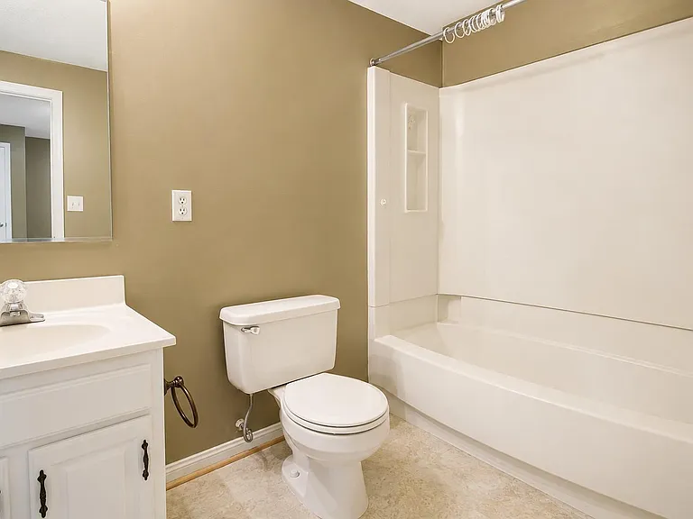 501 Emily Ln — Photo 18