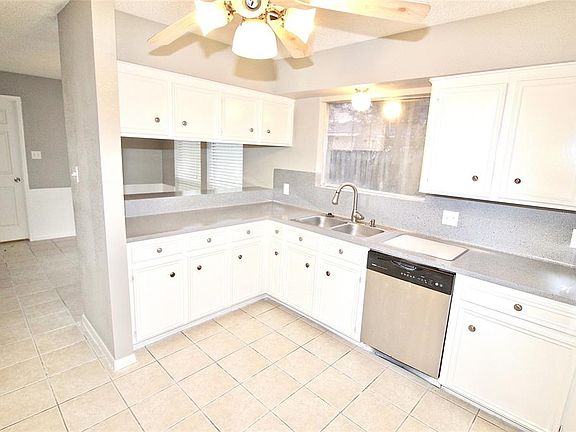 5th image of 2603 Ashmont Dr