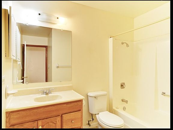4th image of 2504 Yellow Star St