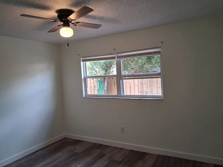 1319 Boylan Ave — Photo 5