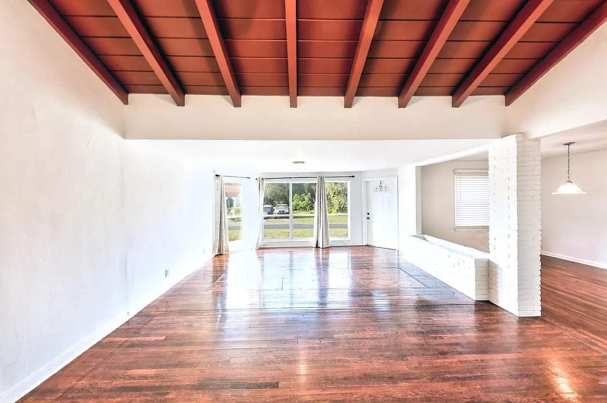 Building Photo - 1231 Longwood St
