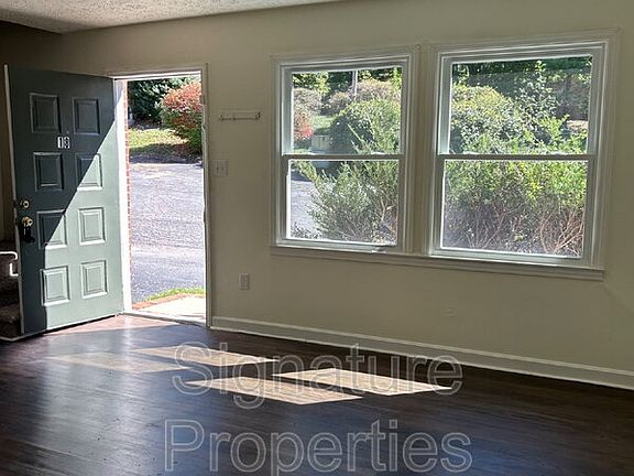 4th image of 1055 Rives Rd APT 18