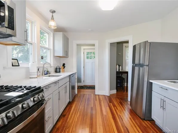 81 Pratt Street, Glastonbury, CT 06033