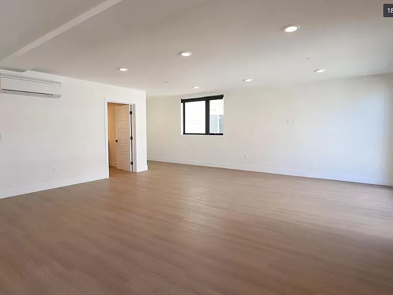1261 Stoner Ave — Photo 12
