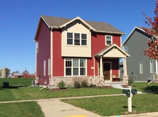 1138 Okeeffe Ave, Sun Prairie, WI 53590