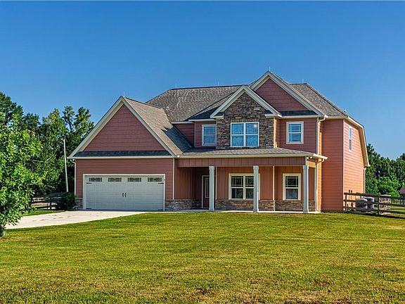 2nd image of 3 Winter Hawk Ln