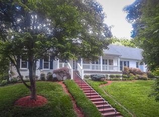 2827 Alta Vista Ct, Louisville, KY 40206