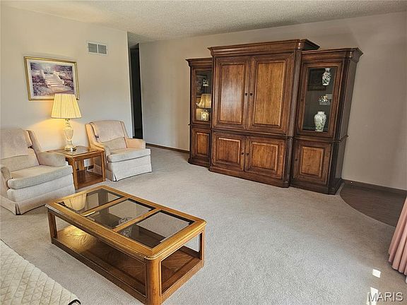 3rd image of 1522 Berry Ct