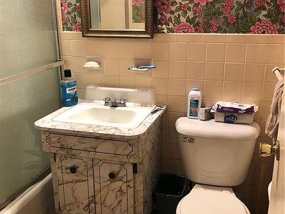 5th image of 448 Neptune Ave #4L