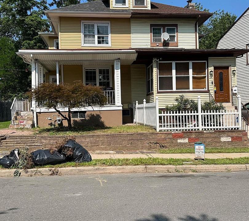 1st image of 22 Mervine Pl