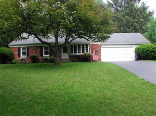 15 Harvest Rd, Fairport, NY 14450