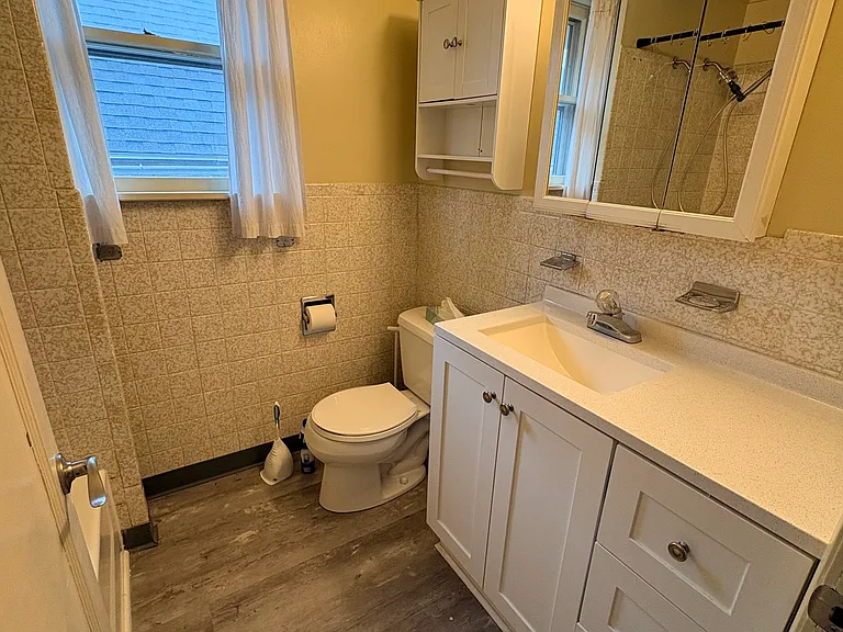 146 Palmer Ave #UPPER — Photo 7