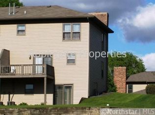 509 Hunter Hill Rd, Hudson, WI 54016