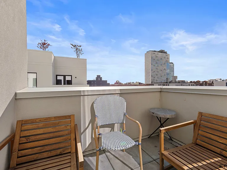 219 Lenox Rd #4E — Photo 9