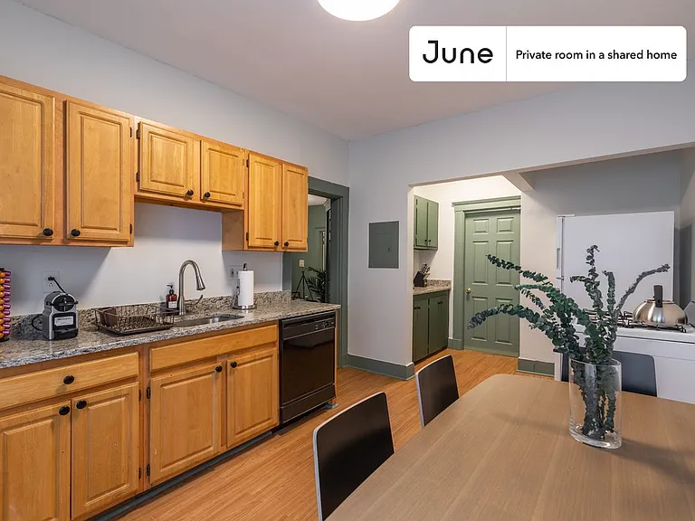 1680 Commonwealth Ave #B — Photo 9