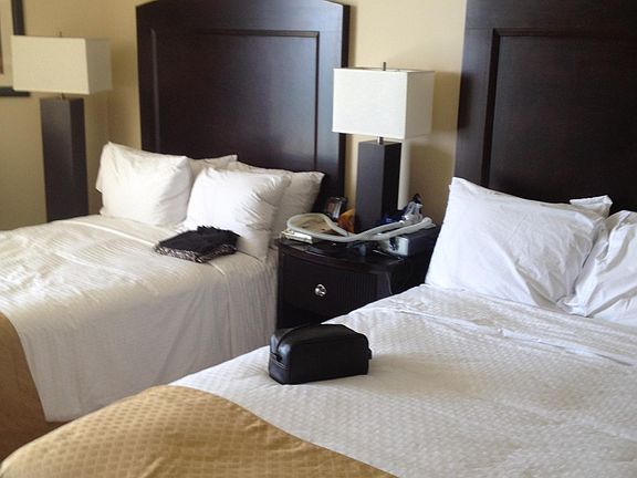 4th image of 17375 Collins Ave #1002
