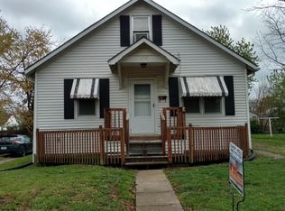 752 N Benton Ave, Marshall, MO 65340