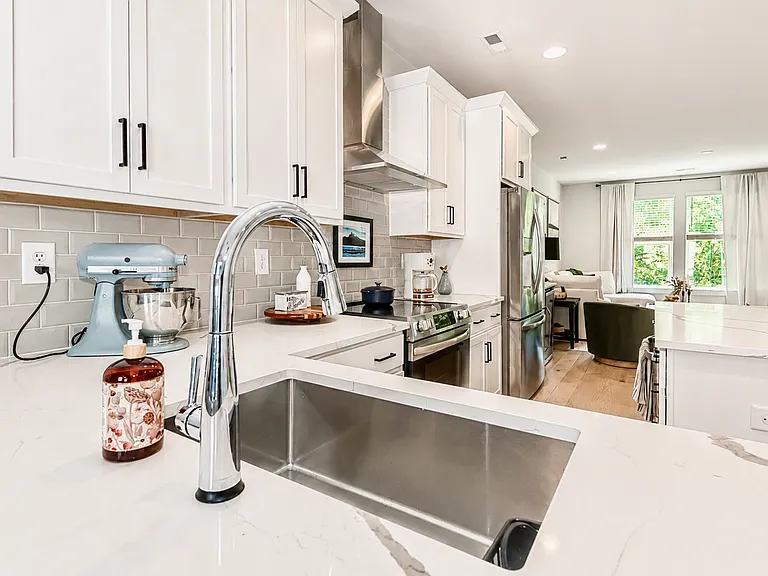 5023 York Park Ln — Photo 11