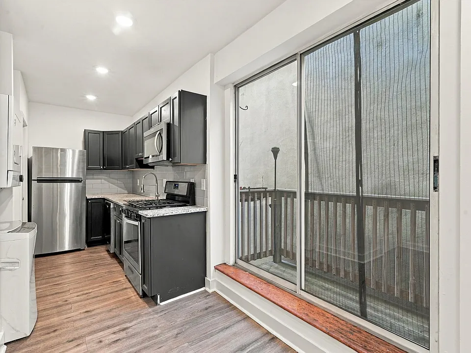 785 S 2nd St #2R