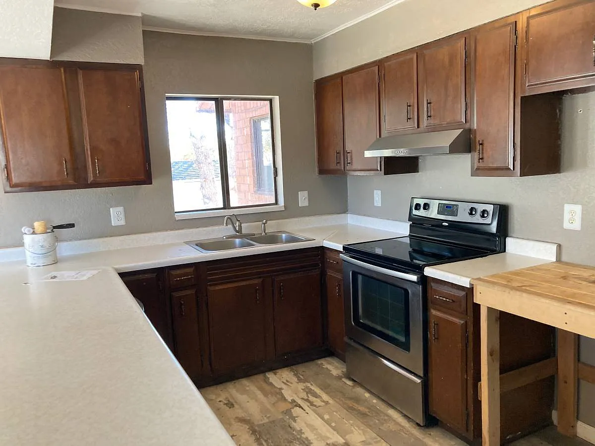 1 bed, 1200 sqft, $700 — Photo 3