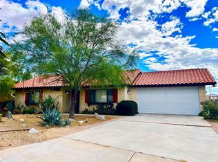 7631 Fairway Dr, Yucca Valley, CA 92284