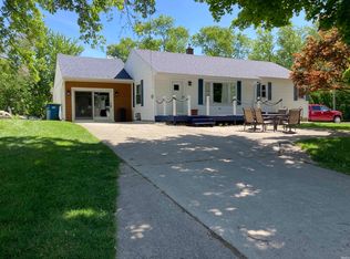 2435 Lane 150 Hamilton Lk, Hamilton, IN 46742
