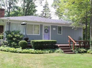 3105 Sunset Dr, Port Austin, MI 48467