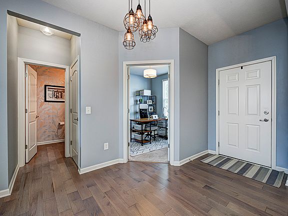 4th image of 6728 Kara Ln