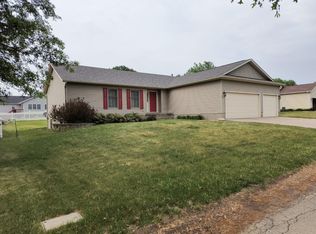 1109 Business Highway 30 SW, Mount Vernon, IA 52314