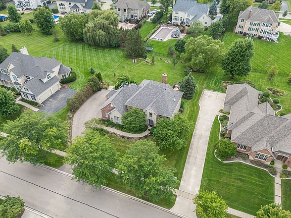 3rd image of 4135 River Ridge Dr