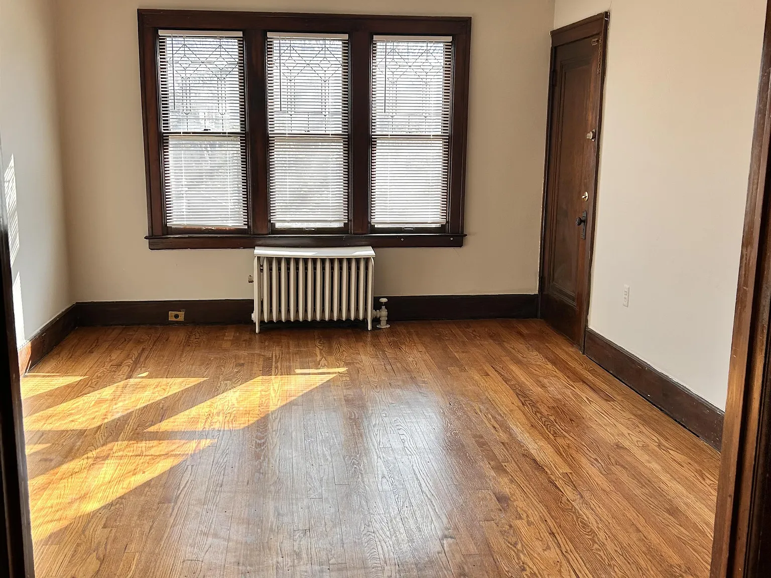 895 Beaconsfield - 2N — Photo 3