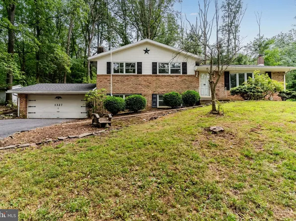 1327 Horick Dr, Boiling Springs, PA 17007