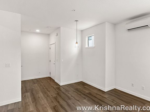 5th image of 7017 NE Grand Ave #304
