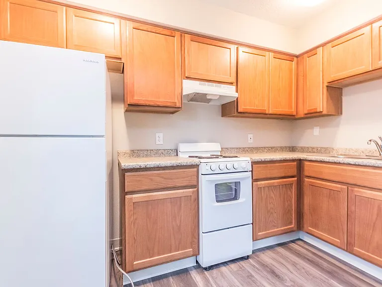 Perry Park Apartments — Photo 12