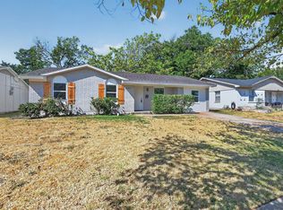 2642 Brady Ln, Grand Prairie, TX 75052